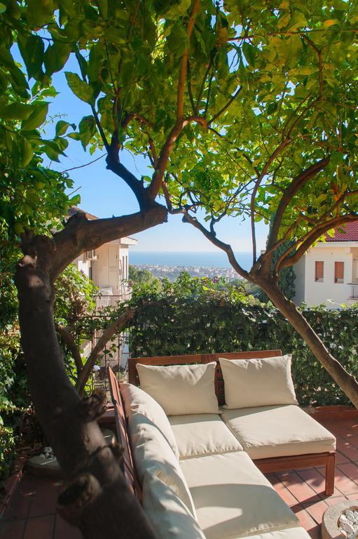 Villa Mareluna - Sea View And Garden Salerno Zewnętrze zdjęcie